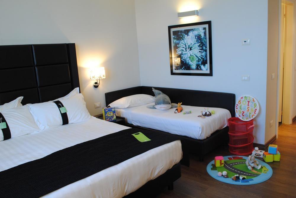 Holiday Inn Genoa City By Ihg Exteriér fotografie